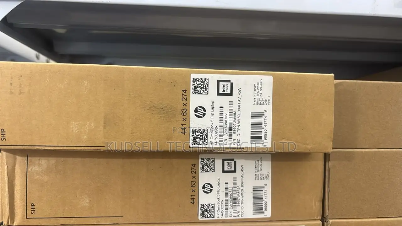 New Laptop HP OmniBook 5 14" 8GB Intel Core i5 SSD 512GB