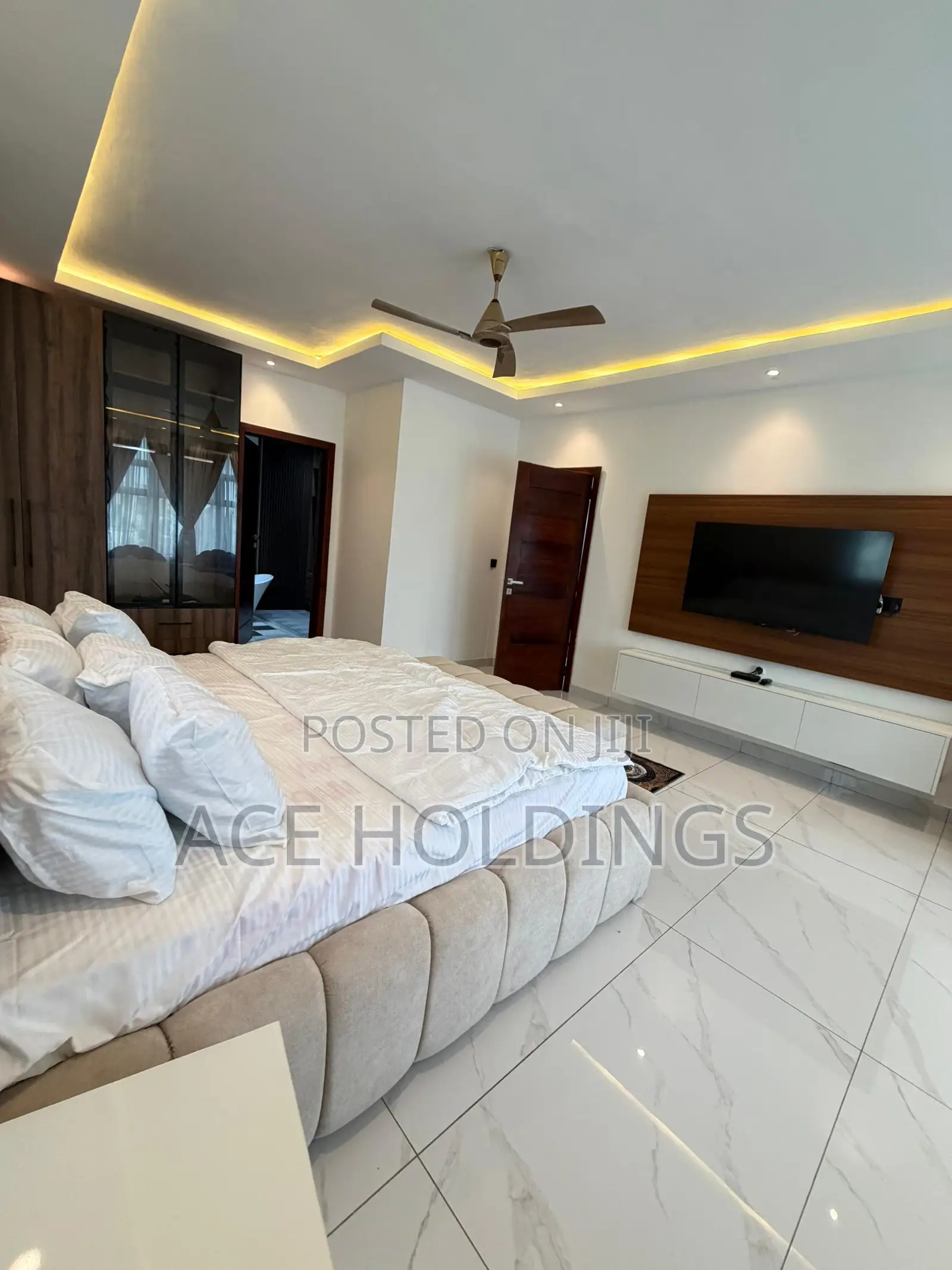 4bdrm Mansion in Borteyman - Tema for sale