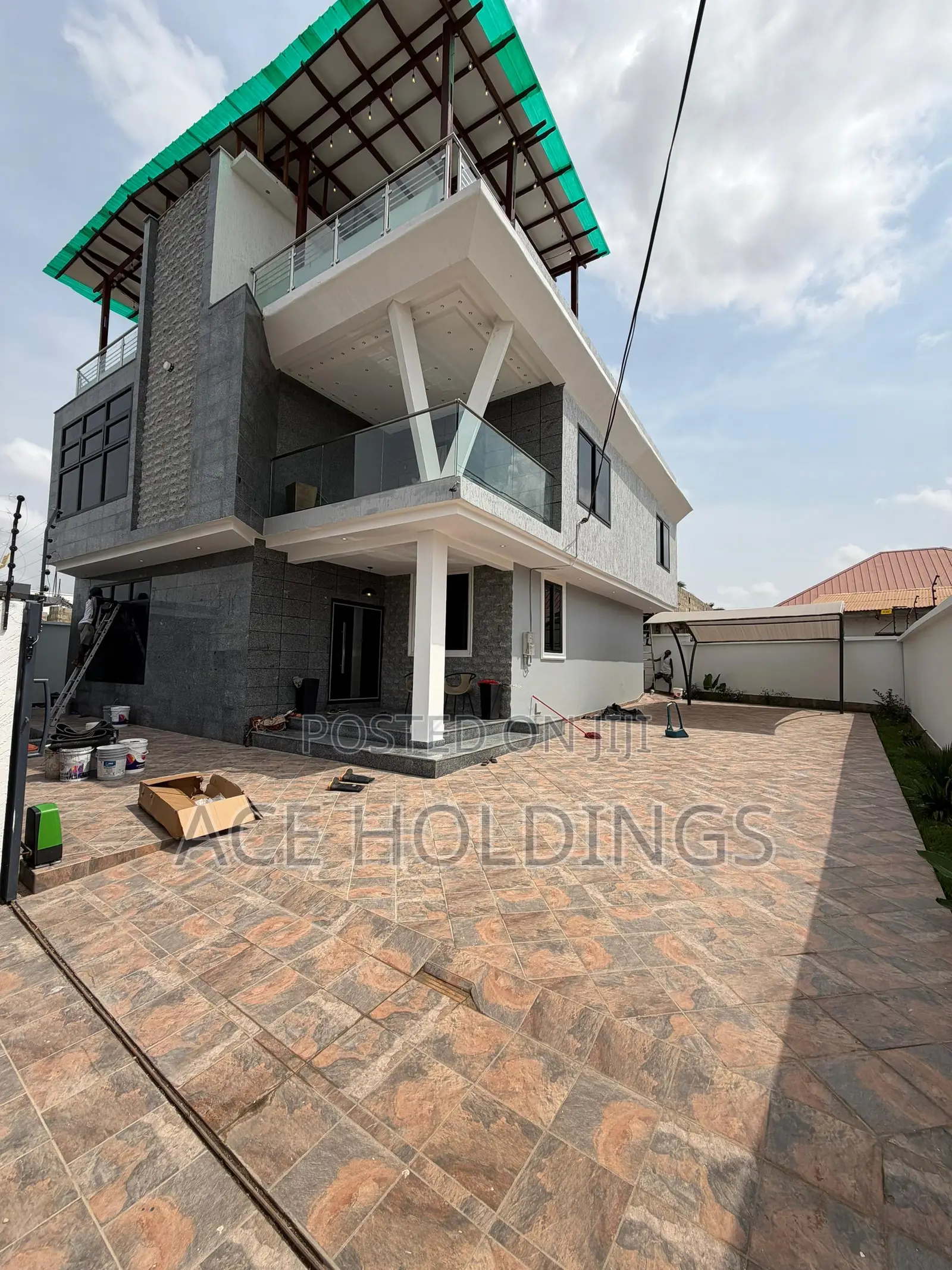 4bdrm Mansion in Borteyman - Tema for sale