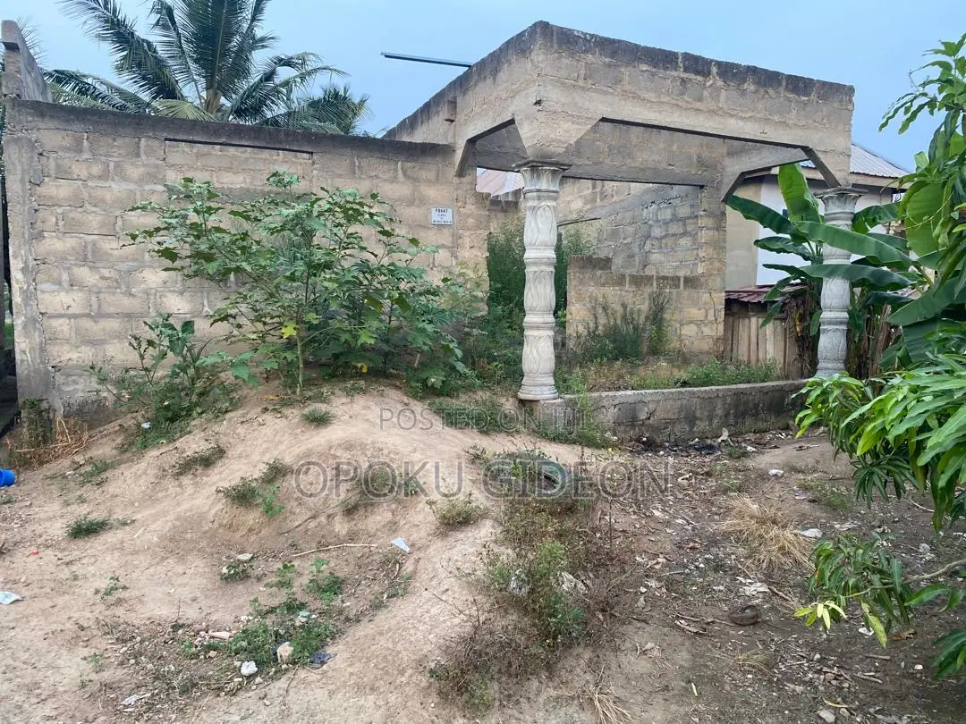 2 Bedrooms Uncompleted for Sale at Manhean