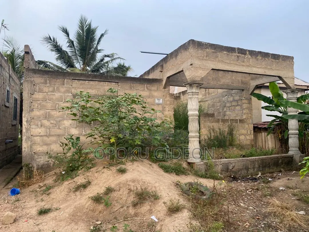 2 Bedrooms Uncompleted for Sale at Manhean