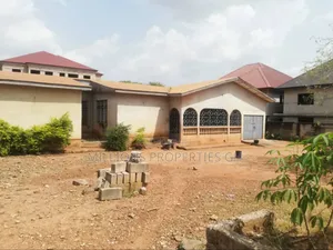 5bed +Extra Land 4sale Tech Anwomaso