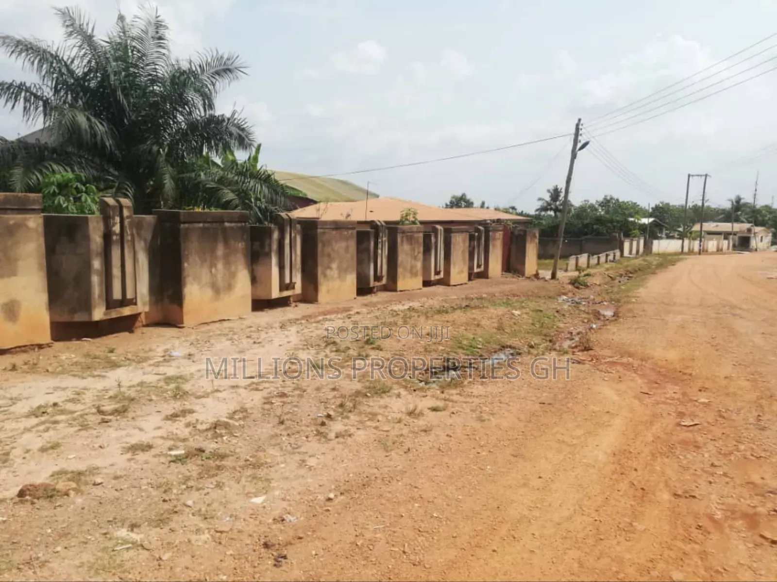 5bed +Extra Land 4sale Tech Anwomaso
