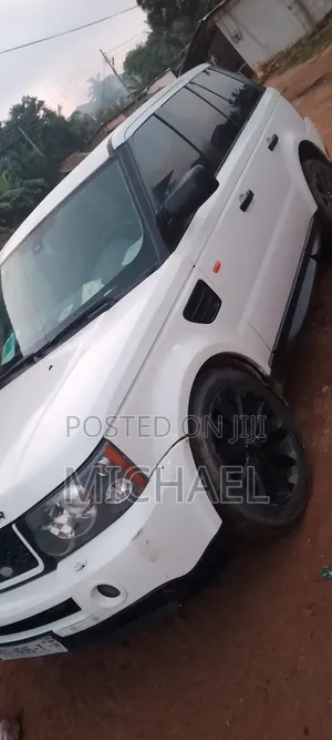 Land Rover Range Rover Sport HSE 4x4 (4.4L 8cyl 6A) 2006 White
