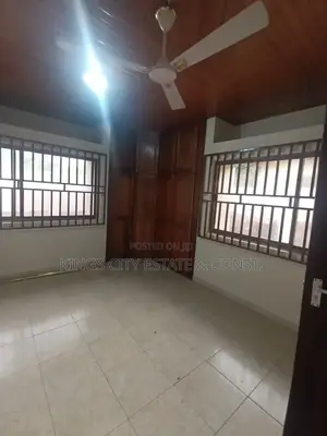 4bdrm House in Atomic-Roundabout, Ashomang Estate for rent