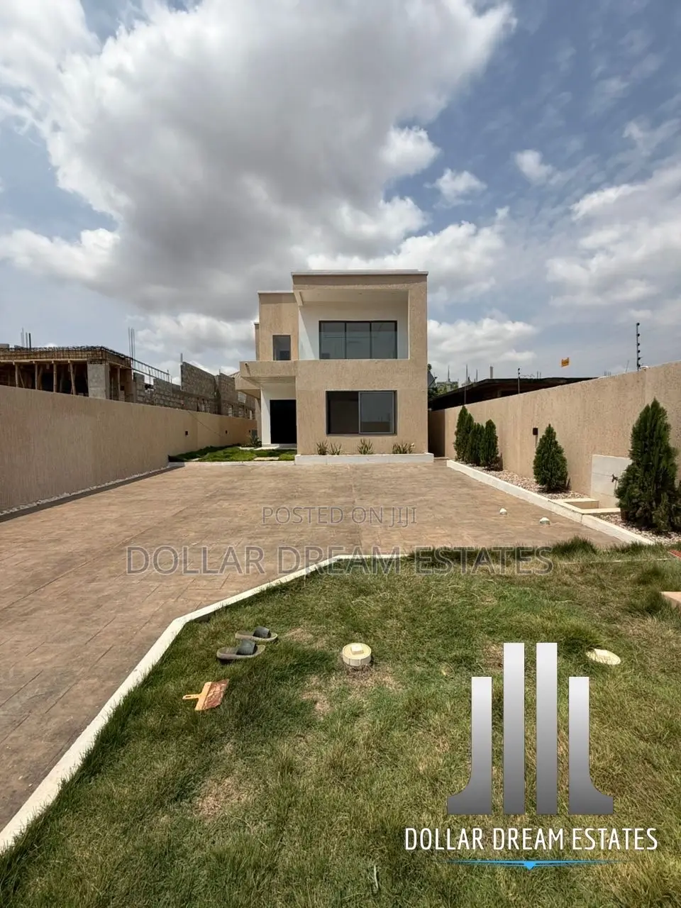 3bdrm House in East Legon for sale