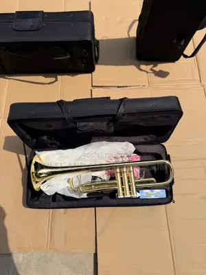 Yamaha (Bb) Gold Trumpet
