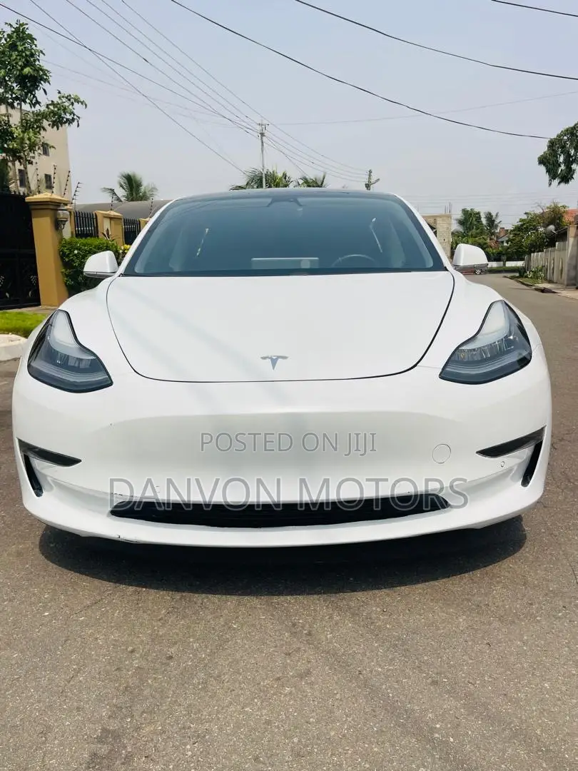 Tesla Model 3 2020 White