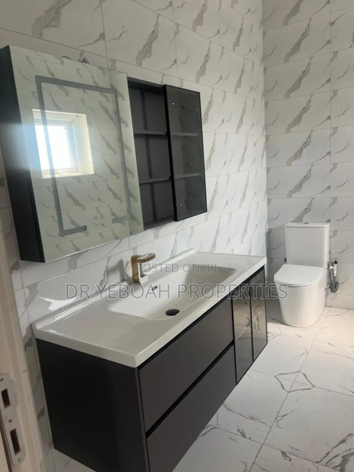 4bdrm Duplex in Accra Borteiman:- 4, Tema Metropolitan for sale
