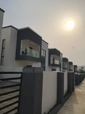 2bdrm House in Oyarifa $90,000 for sale