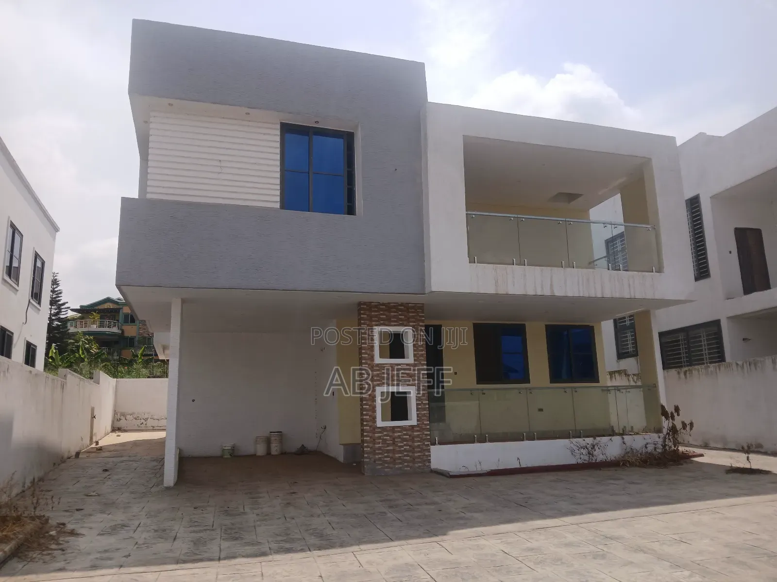 4bdrm House in Hiltop Executive, Kumasi Metropolitan for sale