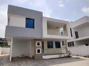 4bdrm House in Hiltop Executive, Kumasi Metropolitan for sale