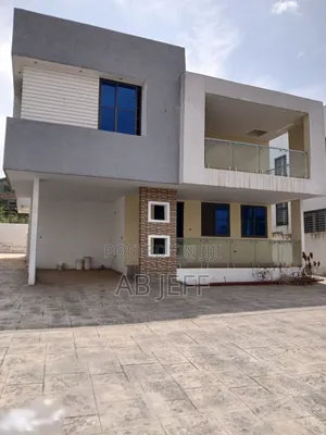 4bdrm House in Hiltop Executive, Kumasi Metropolitan for sale