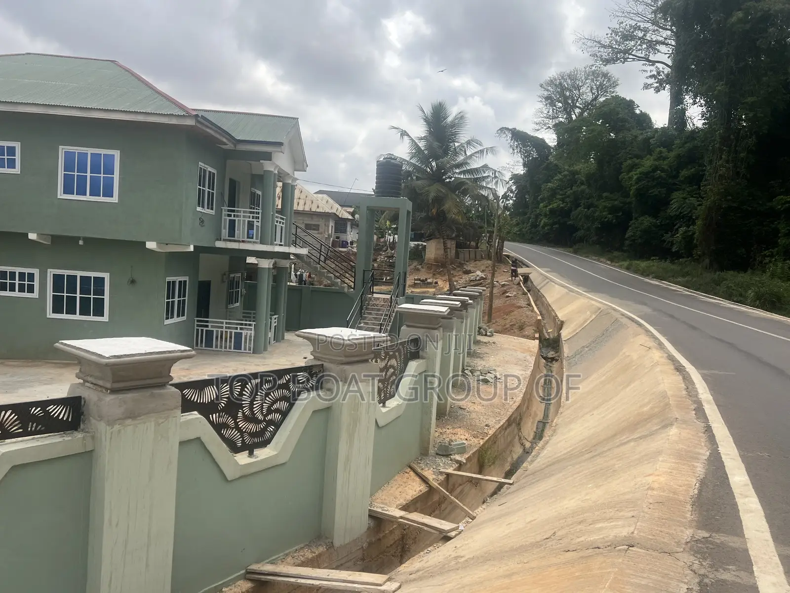 5bdrm House in Top Boat Group Of, Kumasi Metropolitan for sale