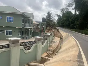 5bdrm House in Top Boat Group Of, Kumasi Metropolitan for sale