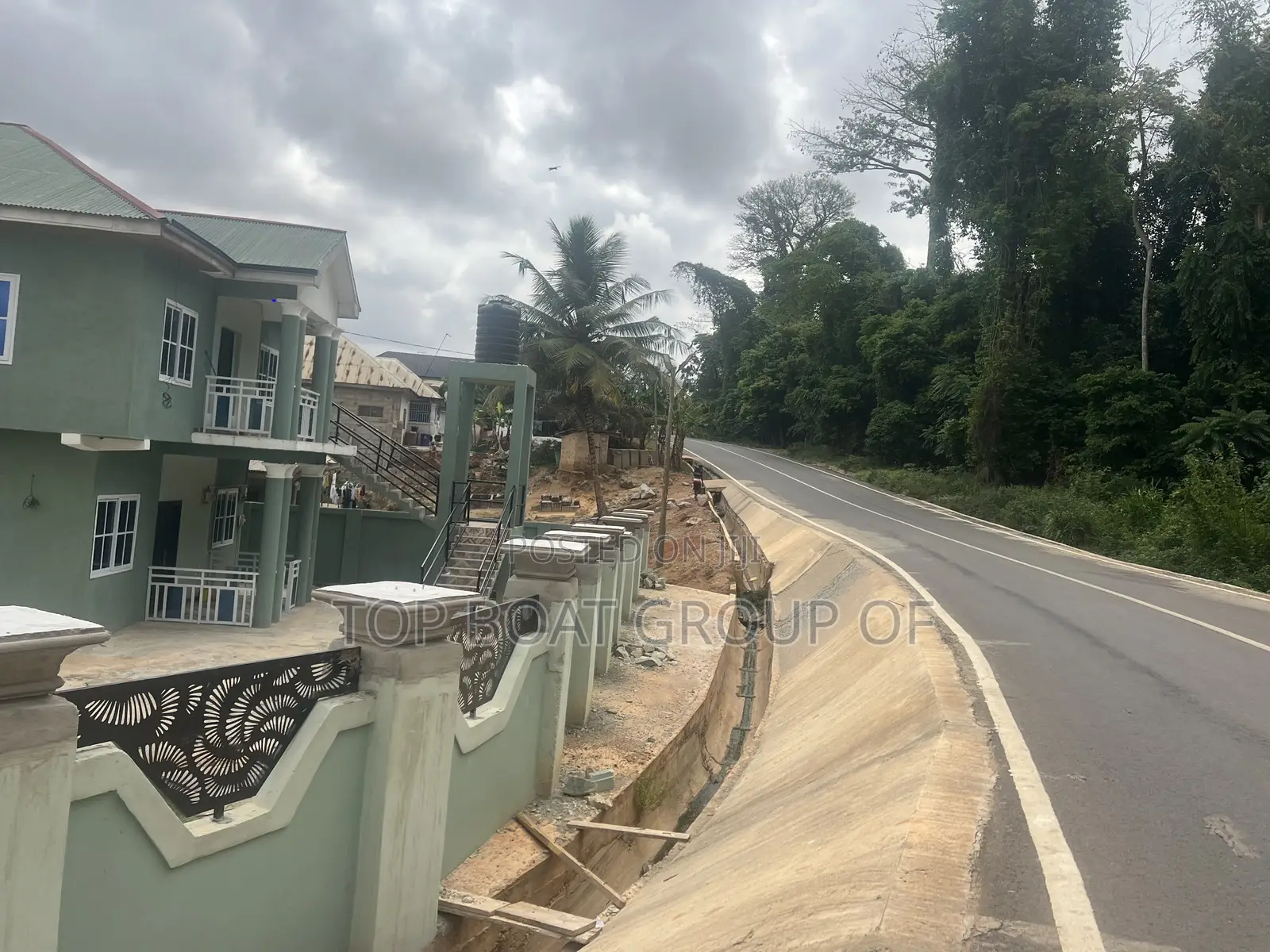 5bdrm House in Top Boat Group Of, Kumasi Metropolitan for sale