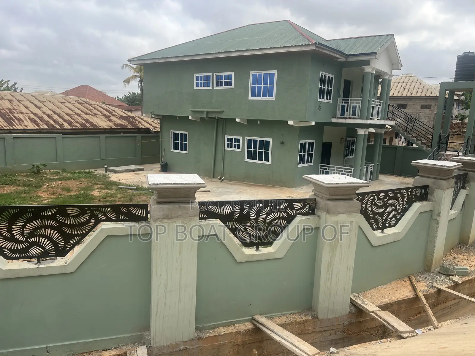 5bdrm House in Top Boat Group Of, Kumasi Metropolitan for sale