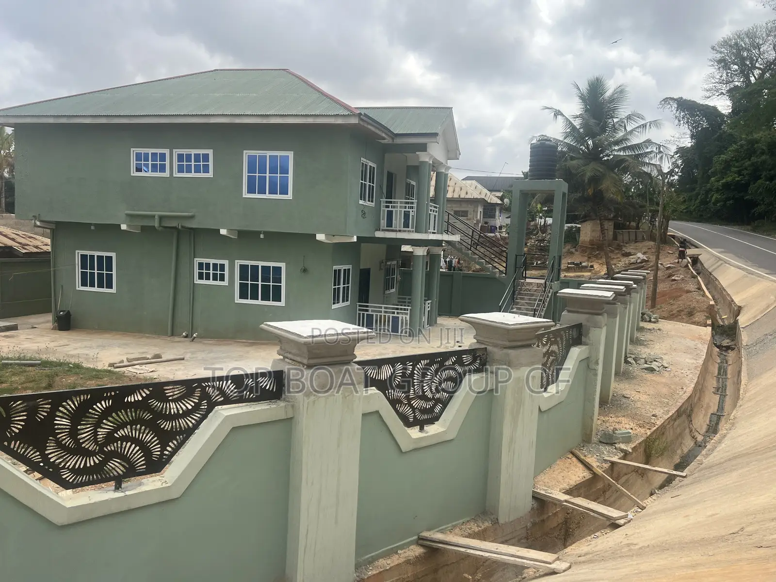 5bdrm House in Top Boat Group Of, Kumasi Metropolitan for sale
