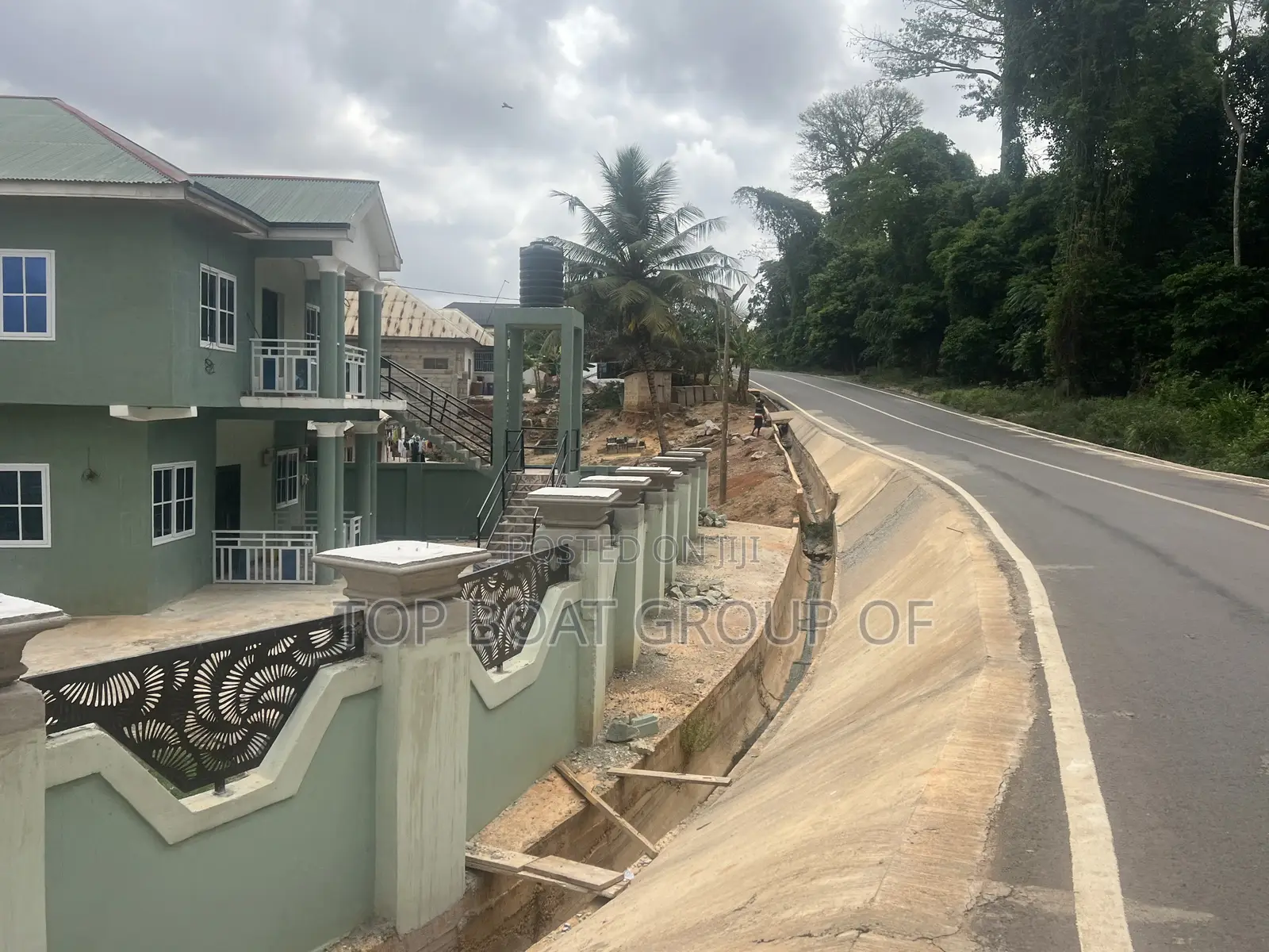 5bdrm House in Top Boat Group Of, Kumasi Metropolitan for sale