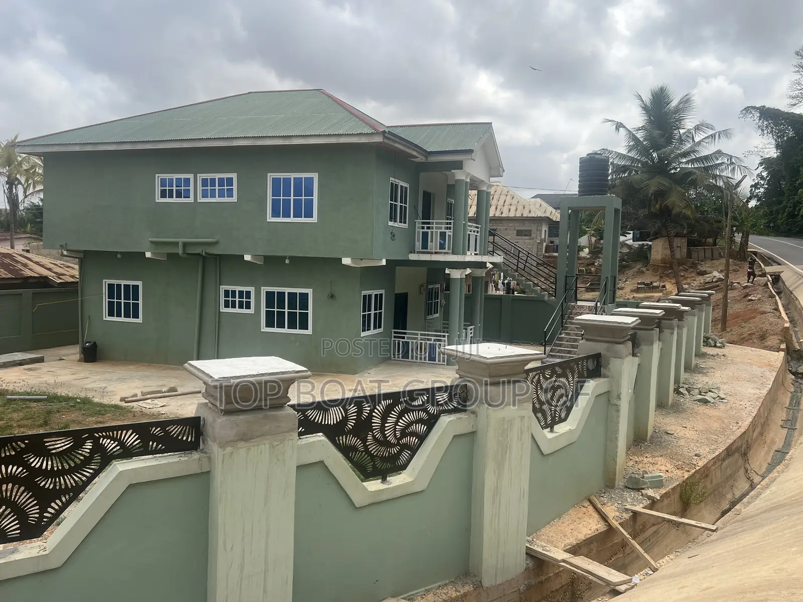 5bdrm House in Top Boat Group Of, Kumasi Metropolitan for sale