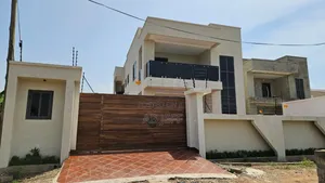 5bdrm House in Agric Kromoase, Kumasi Metropolitan for sale