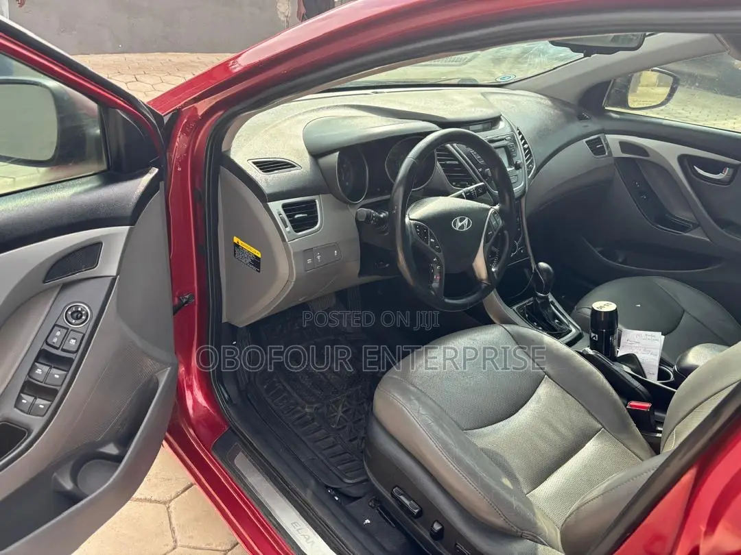 Hyundai Elantra SE 4dr Sedan (1.8L 4cyl 6A) 2014 Red