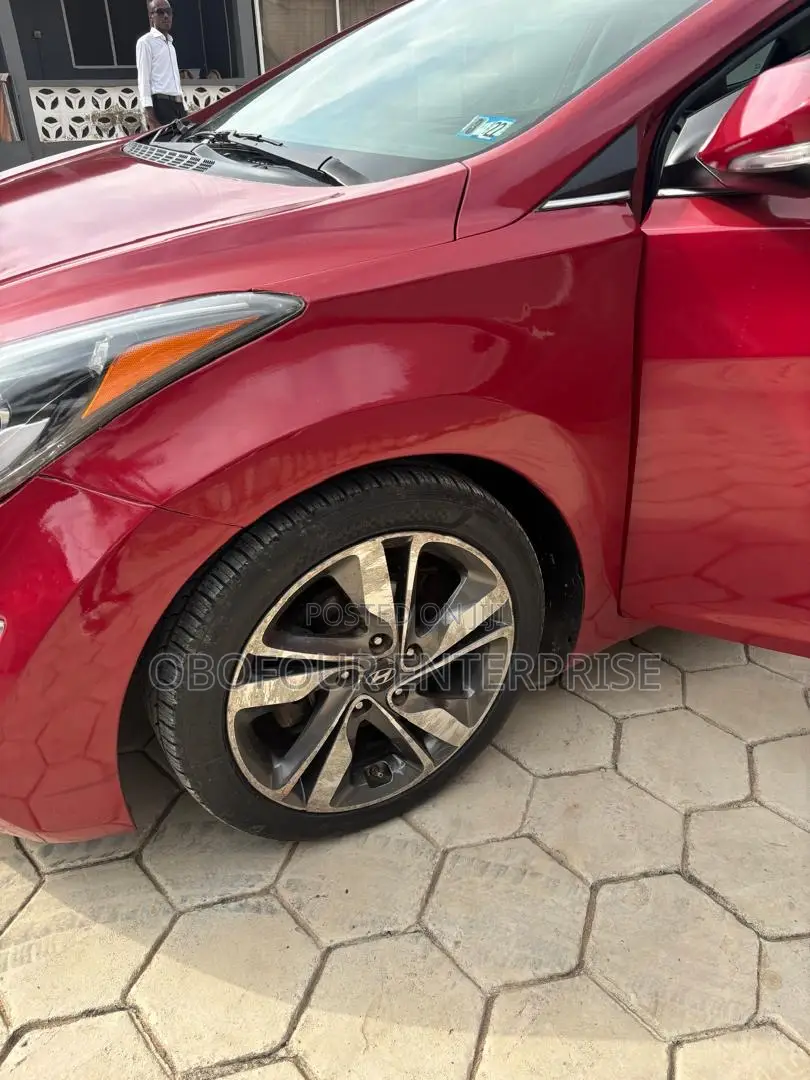 Hyundai Elantra SE 4dr Sedan (1.8L 4cyl 6A) 2014 Red