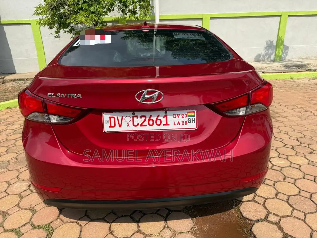 Hyundai Elantra 2016 Red