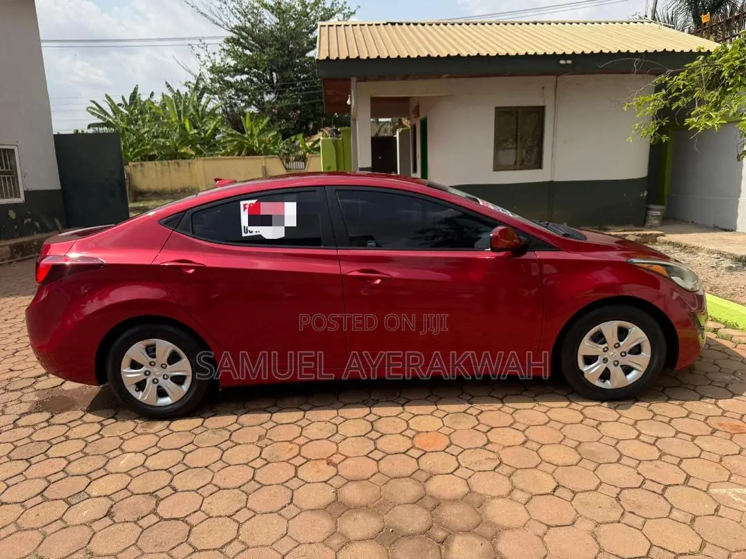 Hyundai Elantra 2016 Red