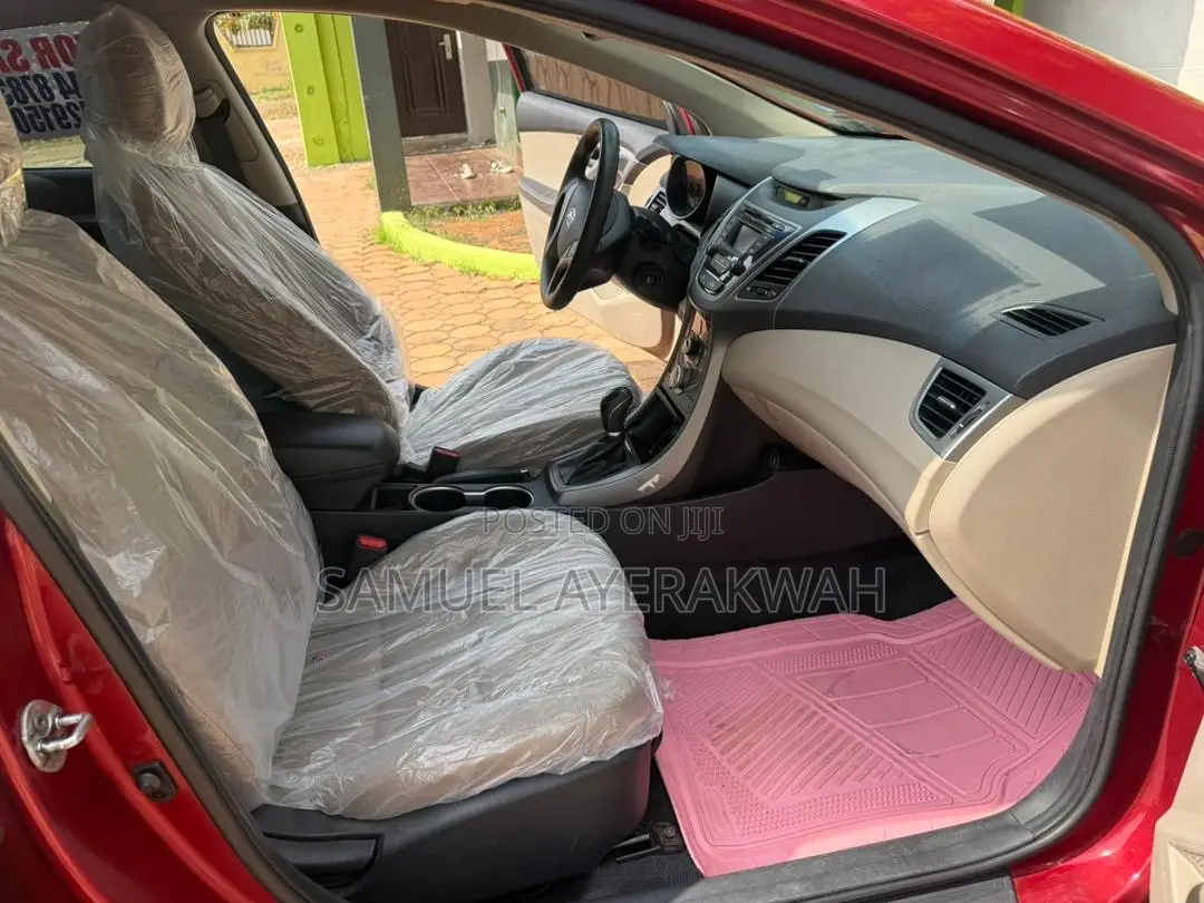 Hyundai Elantra 2016 Red