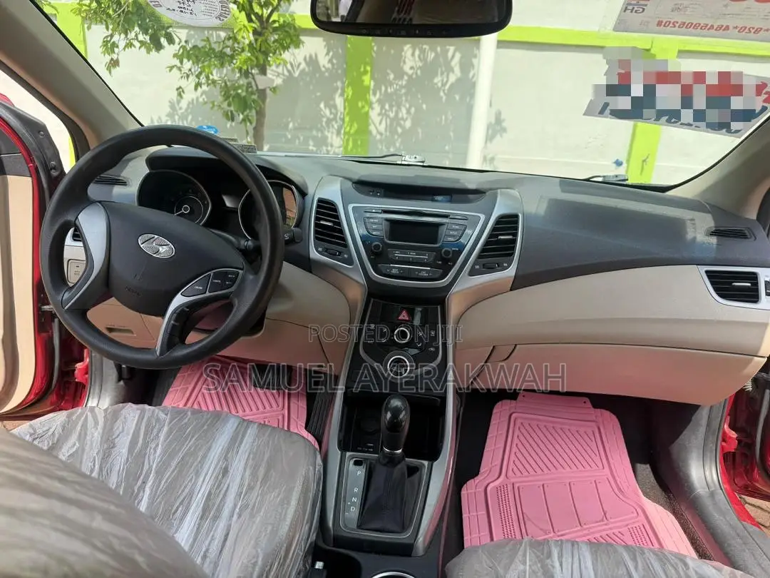 Hyundai Elantra 2016 Red