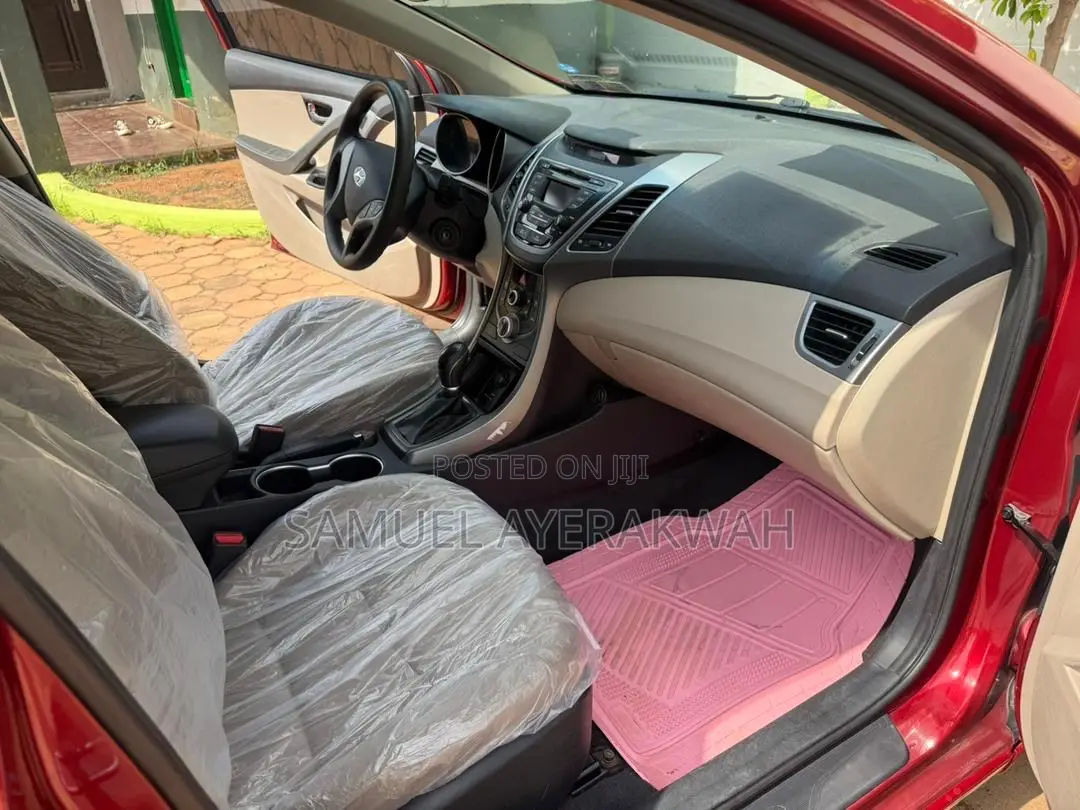 Hyundai Elantra 2016 Red