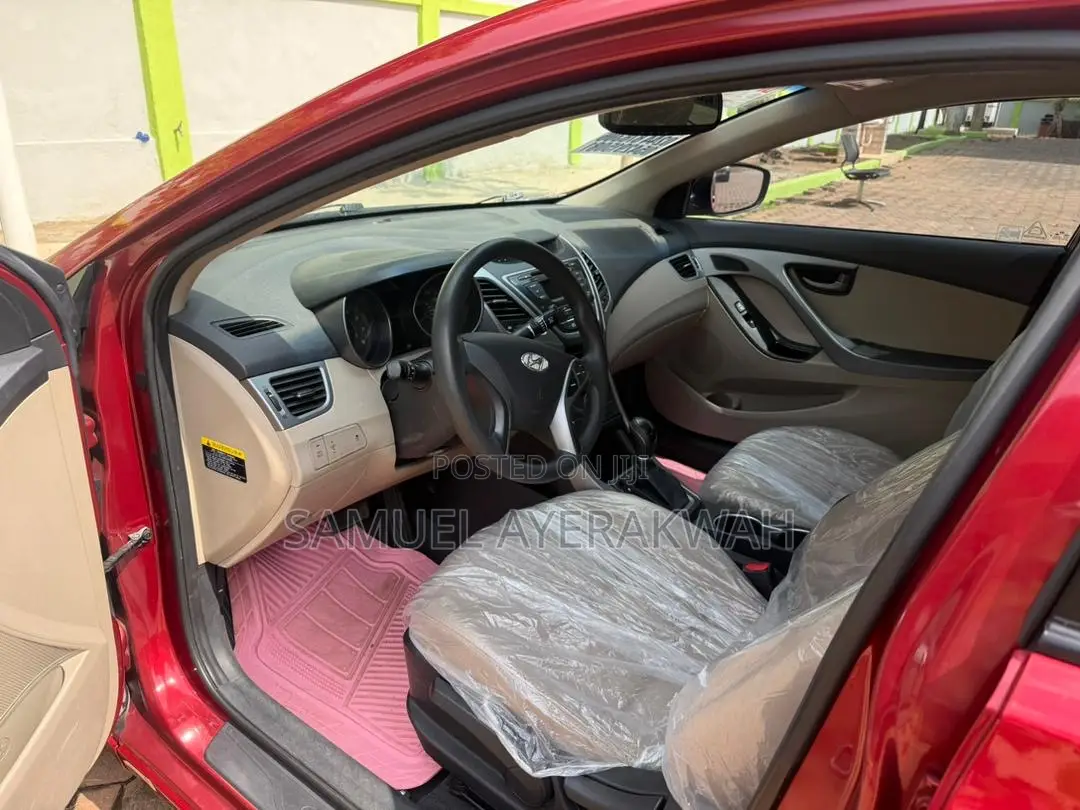 Hyundai Elantra 2016 Red