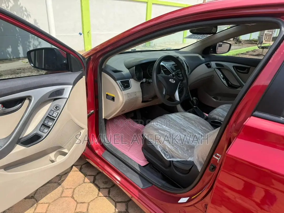Hyundai Elantra 2016 Red