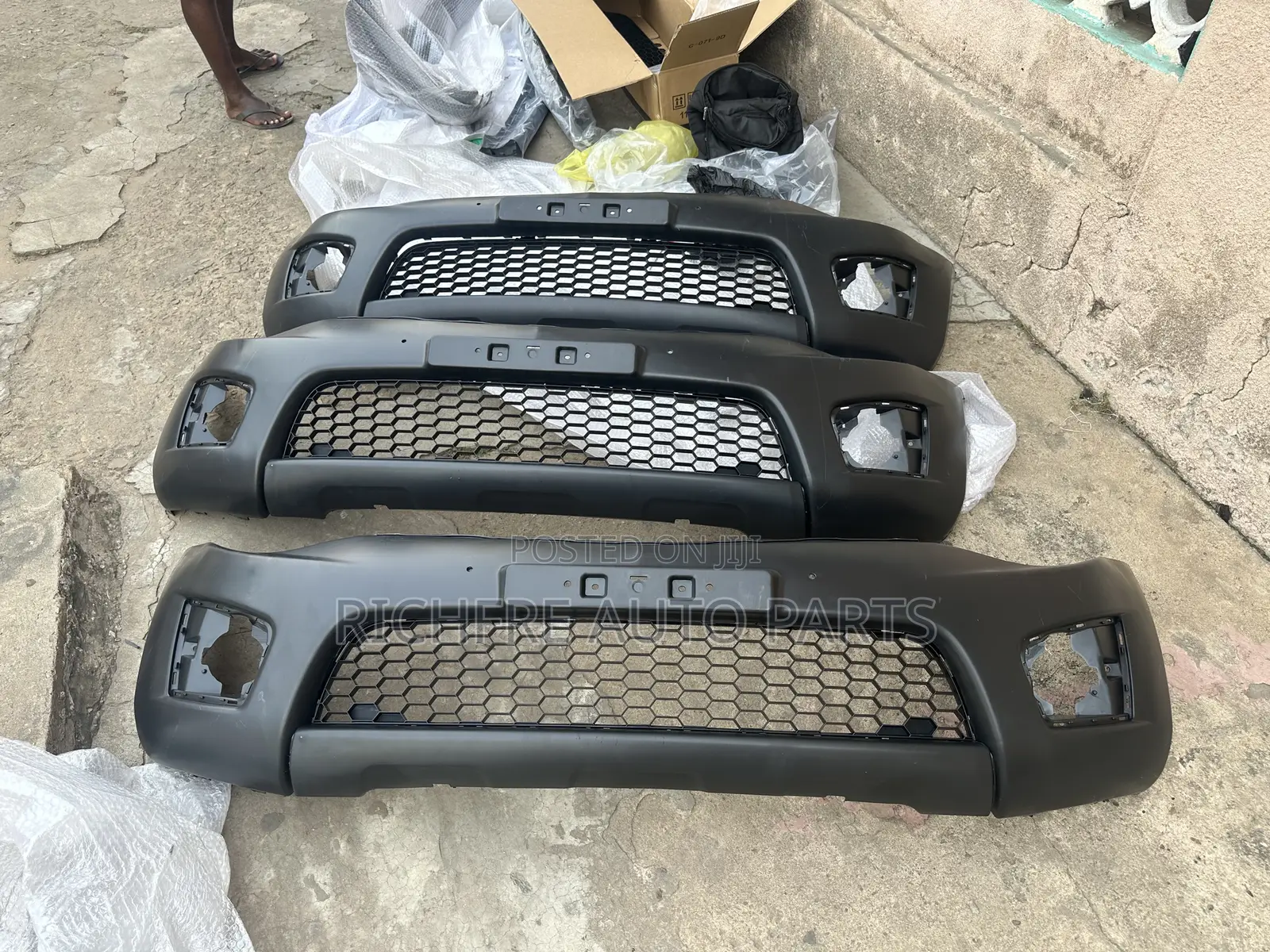 L200 Vodafone Front Bumper