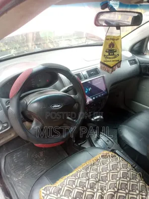 Ford Focus 2005 Red