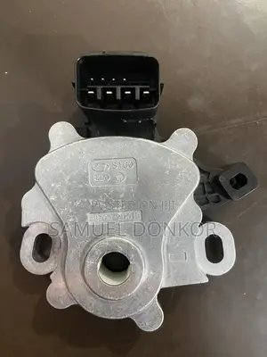 Hyundai/Kia Inhibitor Switch - 42700-2d010