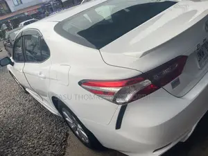 Toyota Camry 2020 White