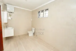 3bdrm Duplex in Achimota, The Mall for rent