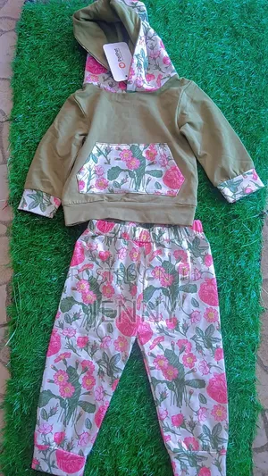 Baby Girl Clothing Set With Hood