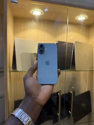 New Apple iPhone 16 128 GB Green