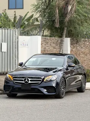 Mercedes-Benz E300 2018 Blue