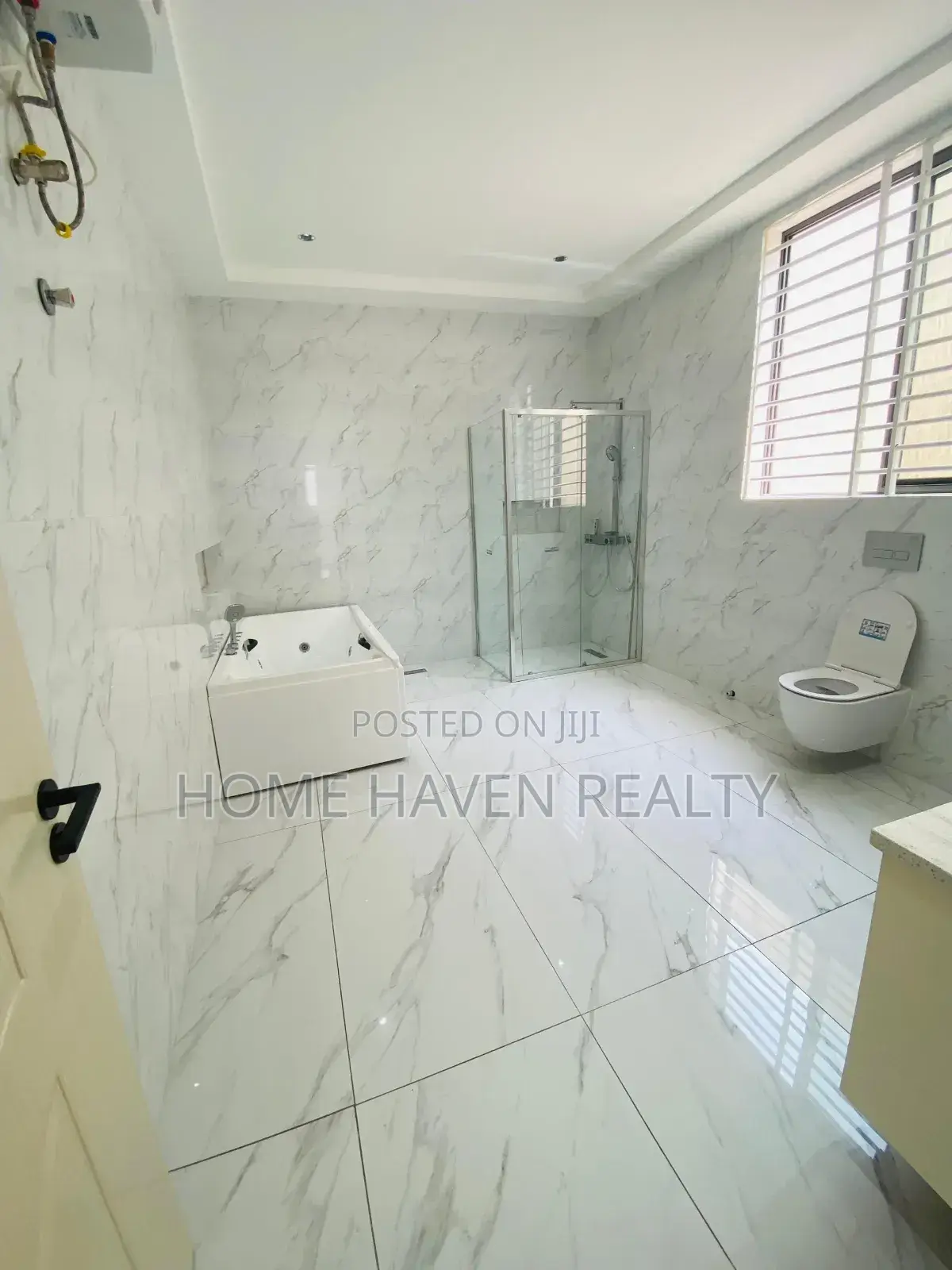 4bdrm House in East Legon Ogbojo, American House for sale