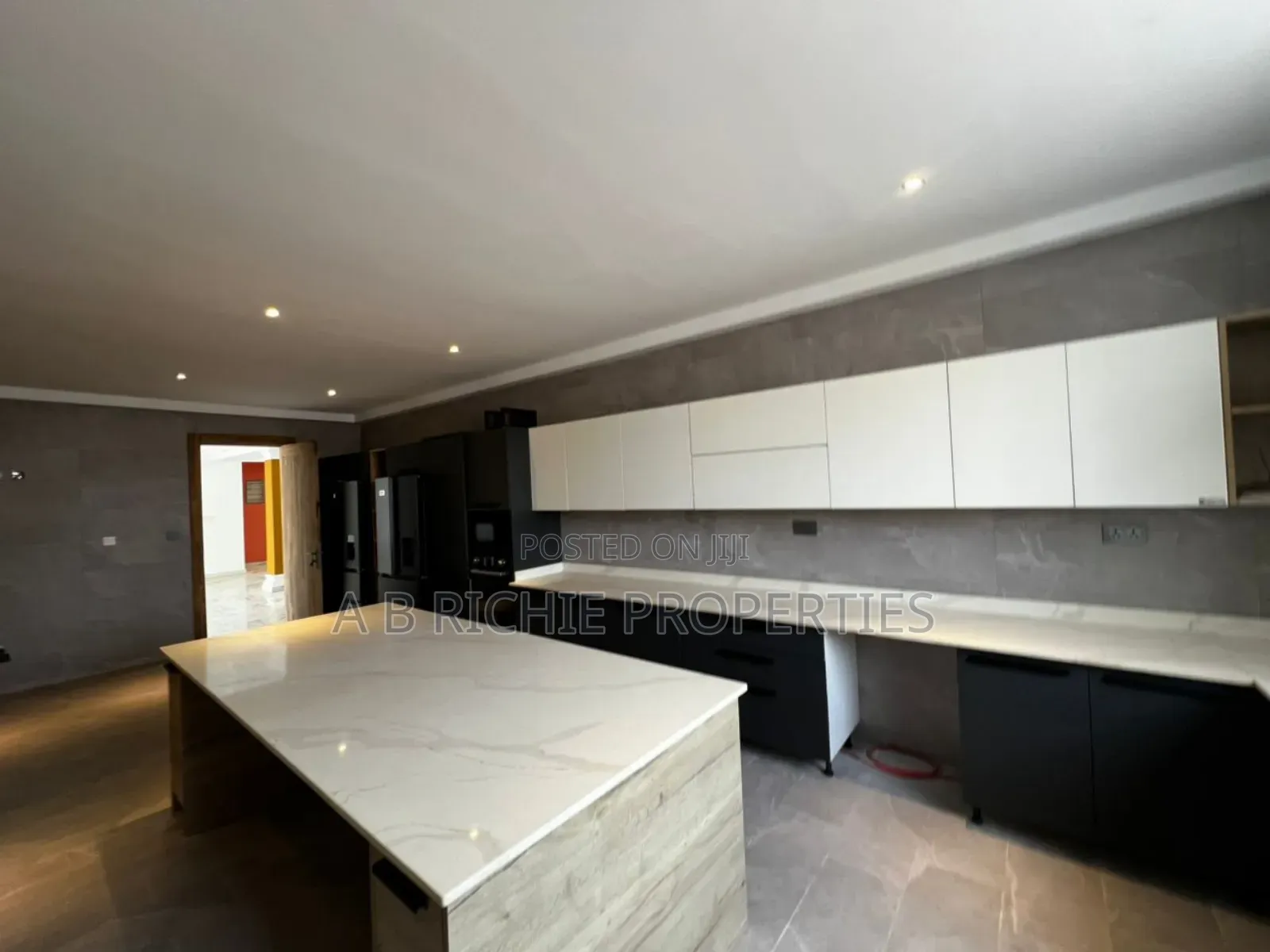 6bdrm Mansion in Ab Richie Properties, Police Station for rent