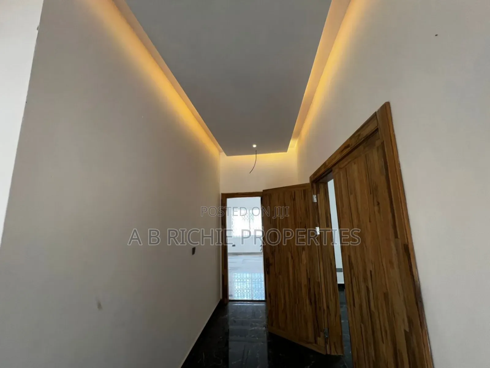 6bdrm Mansion in Ab Richie Properties, Police Station for rent