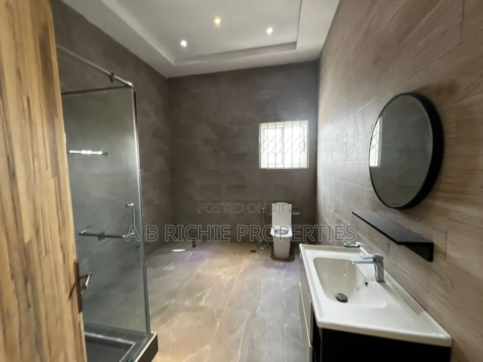 6bdrm Mansion in Ab Richie Properties, Police Station for rent