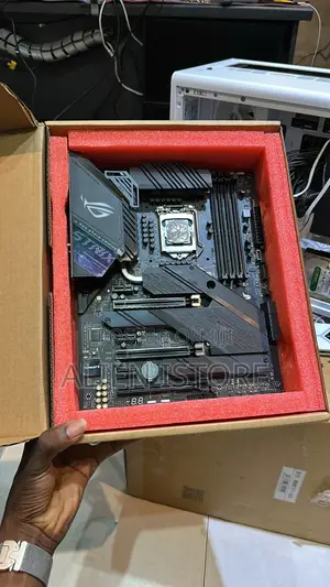 Asus Strix Z490 E Gaming + 10th Gen Cpu