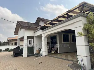 3bdrm House in Franko Properties, School Junction for rent