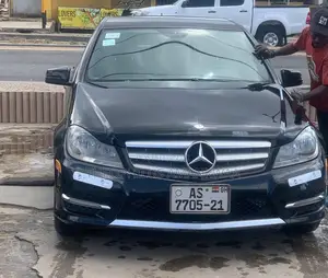 Mercedes-Benz C300 2011 Black