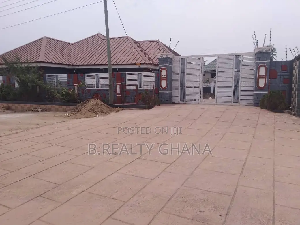 3bdrm House in Teshie-Nungua Estates for sale